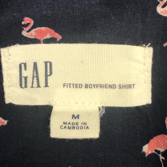 ⚜️GAP Women’s Shirt Navy Blue with pink flamingos⚜️ - Picture 7 of 10